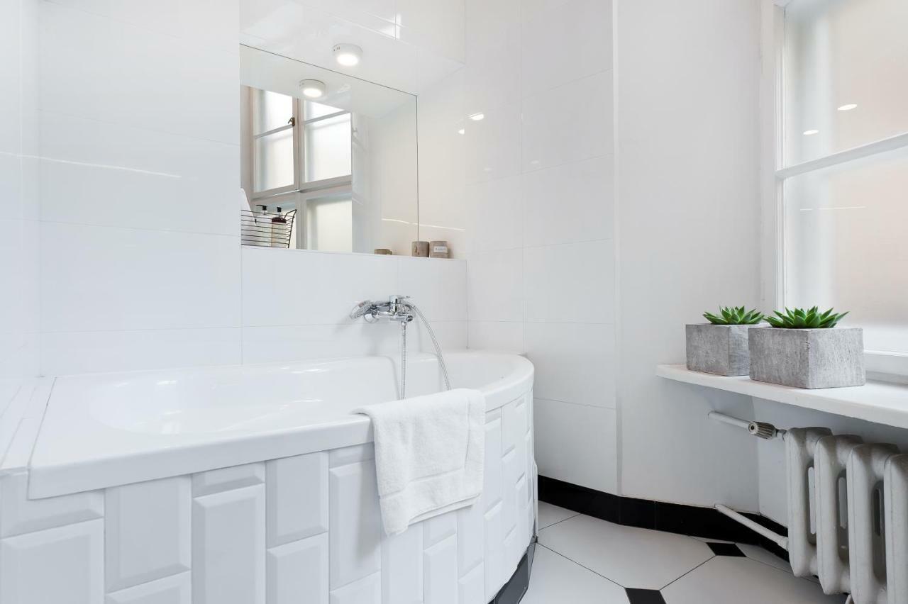 Square Apartment - Loftaffair Красков Екстериор снимка