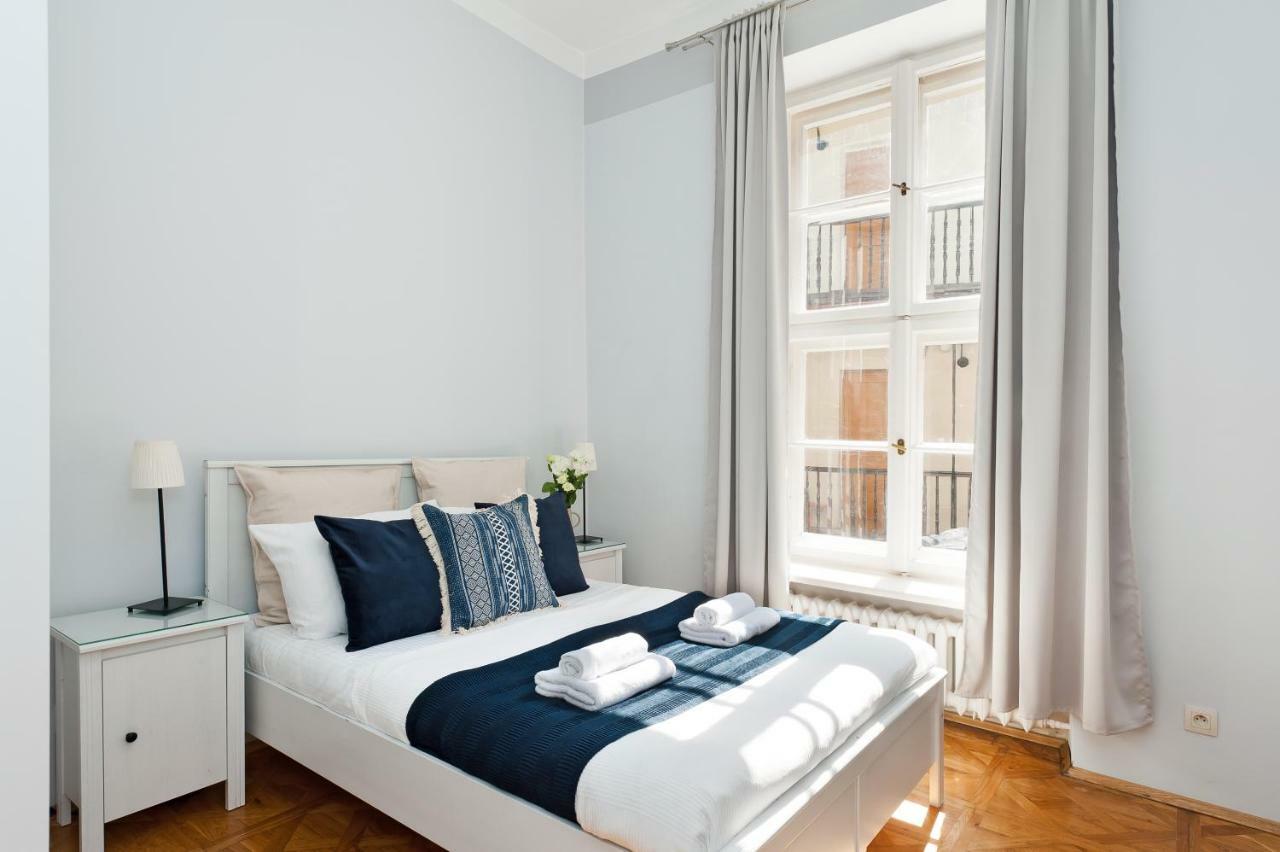 Square Apartment - Loftaffair Красков Екстериор снимка
